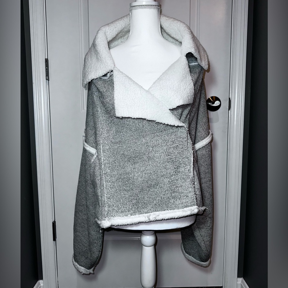 Free People Gray Sherpa Lined Jacket Cozy Faux Shearling Oversized M - Picture 1 of 10